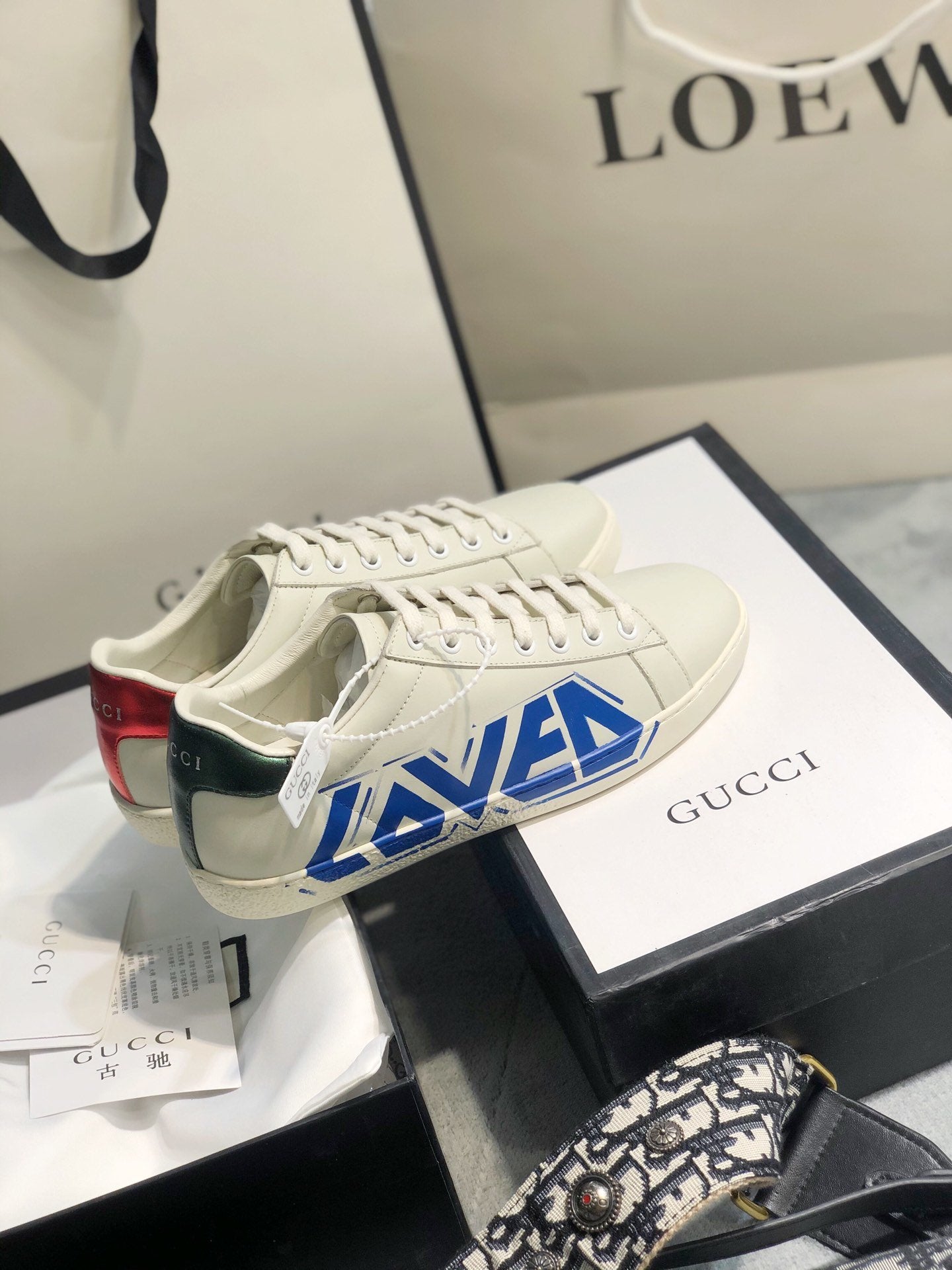 Ezyycart Bags MO-GCI Ace with loved White Sneaker 103