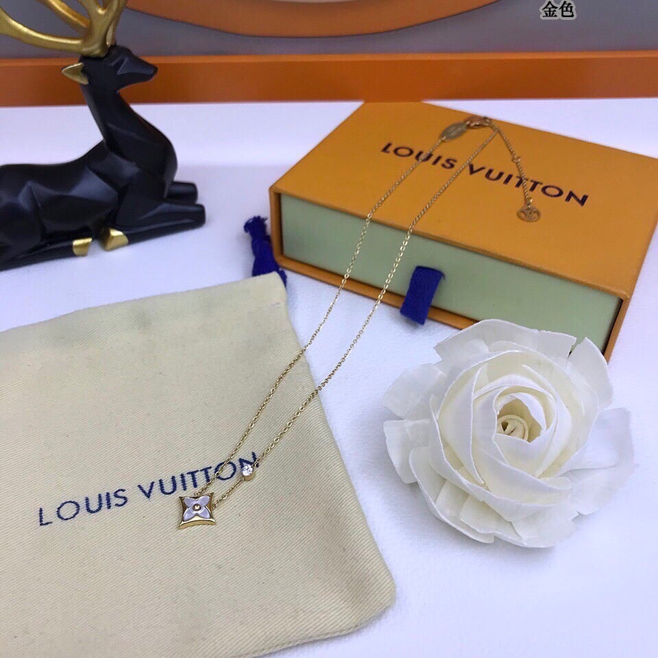 Anum Bags Necklace LUV005