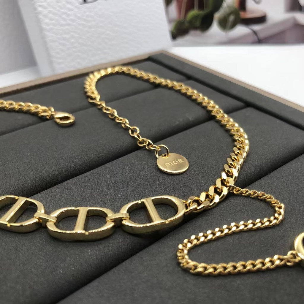 Anum Bags Necklace DIR007