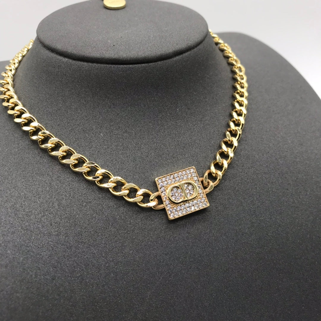 Anum Bags Necklace DIR023