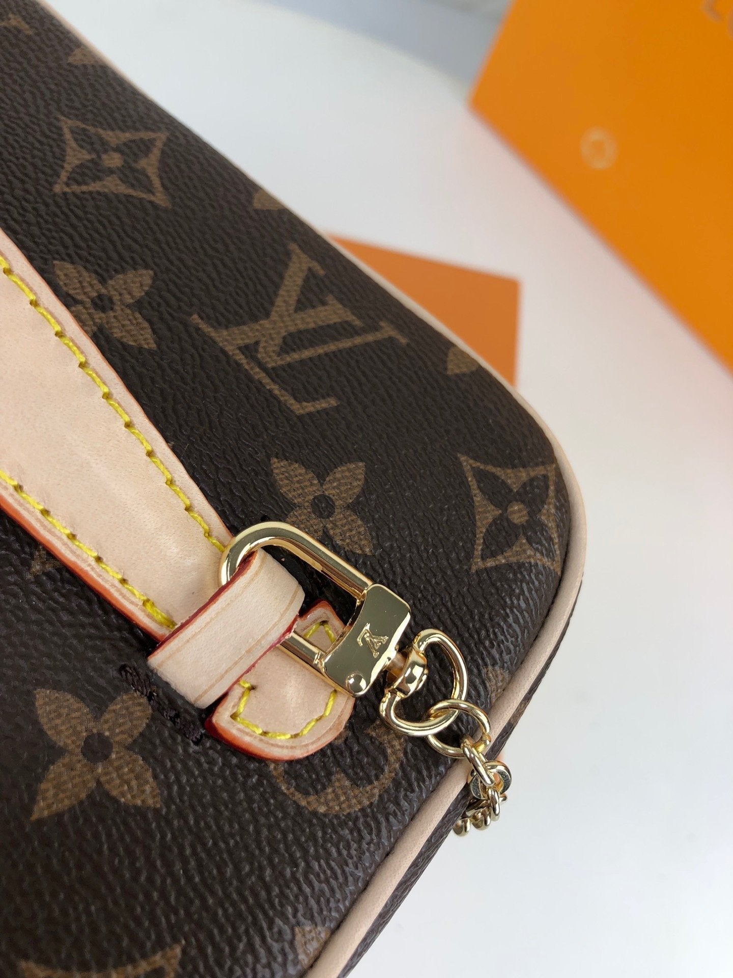 Anum Bags Bags LUV 025