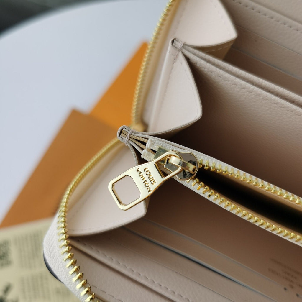 Ezyycart Bags Wallet LUV 107