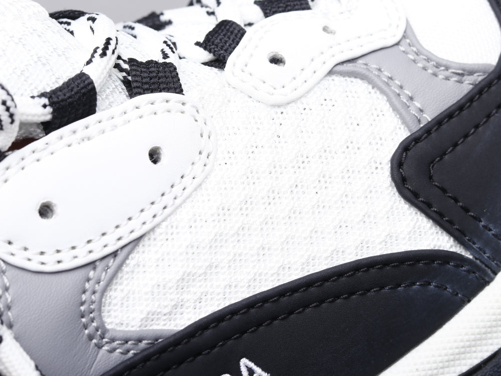 Ezyycart Bags Bla Triple-S Black And White Sneaker