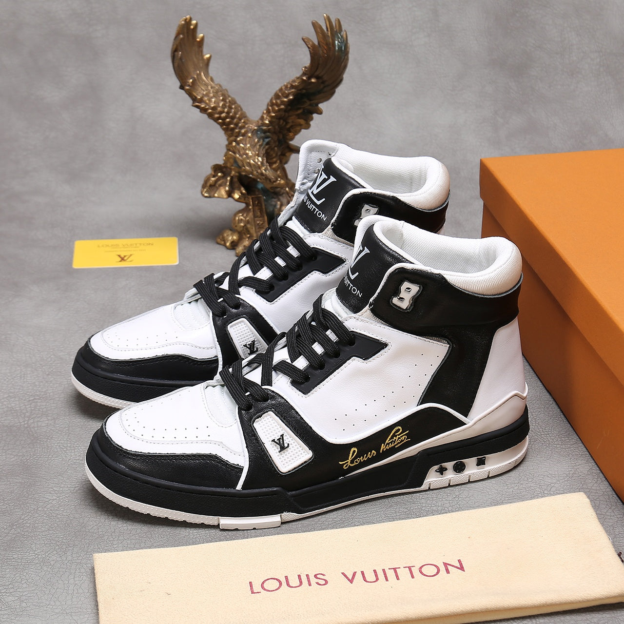 Anum Bags LUV Traners Inspired White Black Sneaker