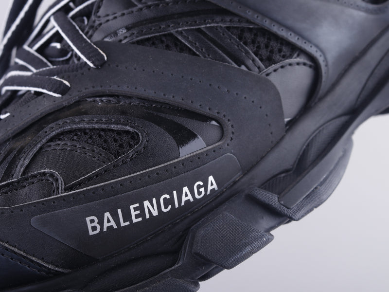 Ezyycart Bags Bla Track Three Generations Sneaker