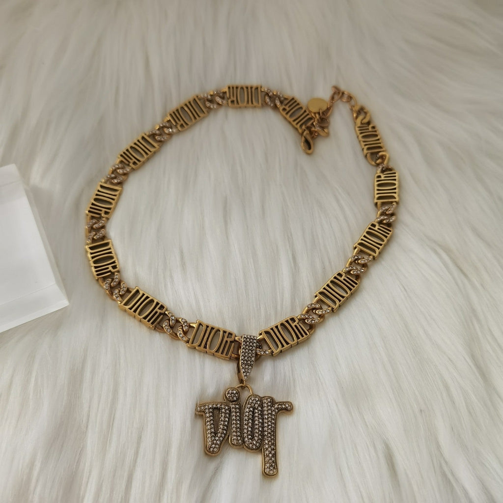 Anum Bags Necklace DIR017