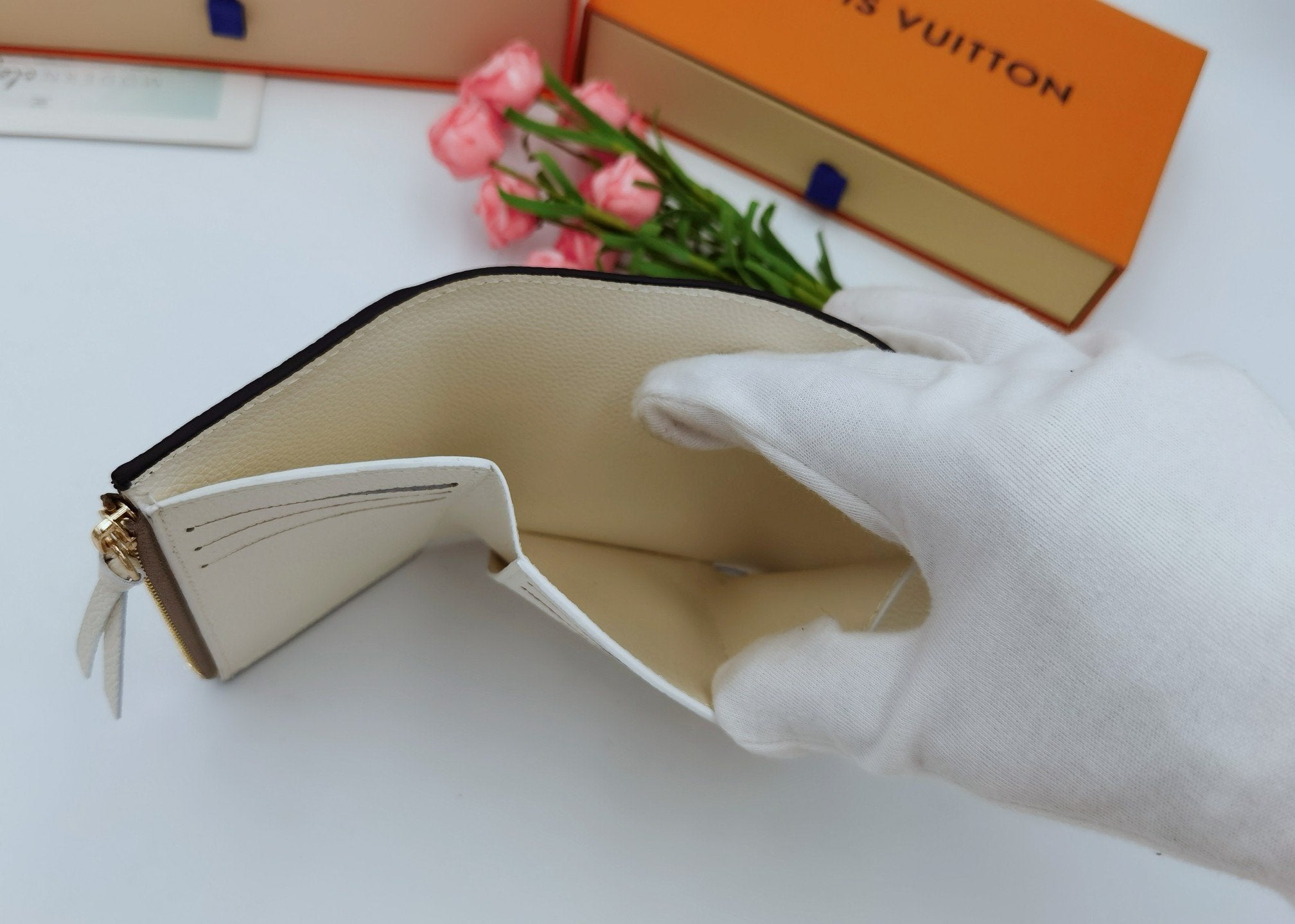 Anum Bags Wallet LUV 001