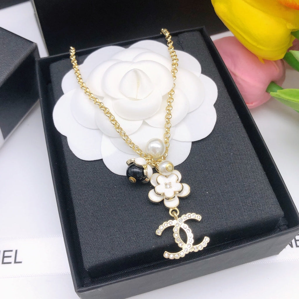 Anum Bags MO -Necklace CHL006