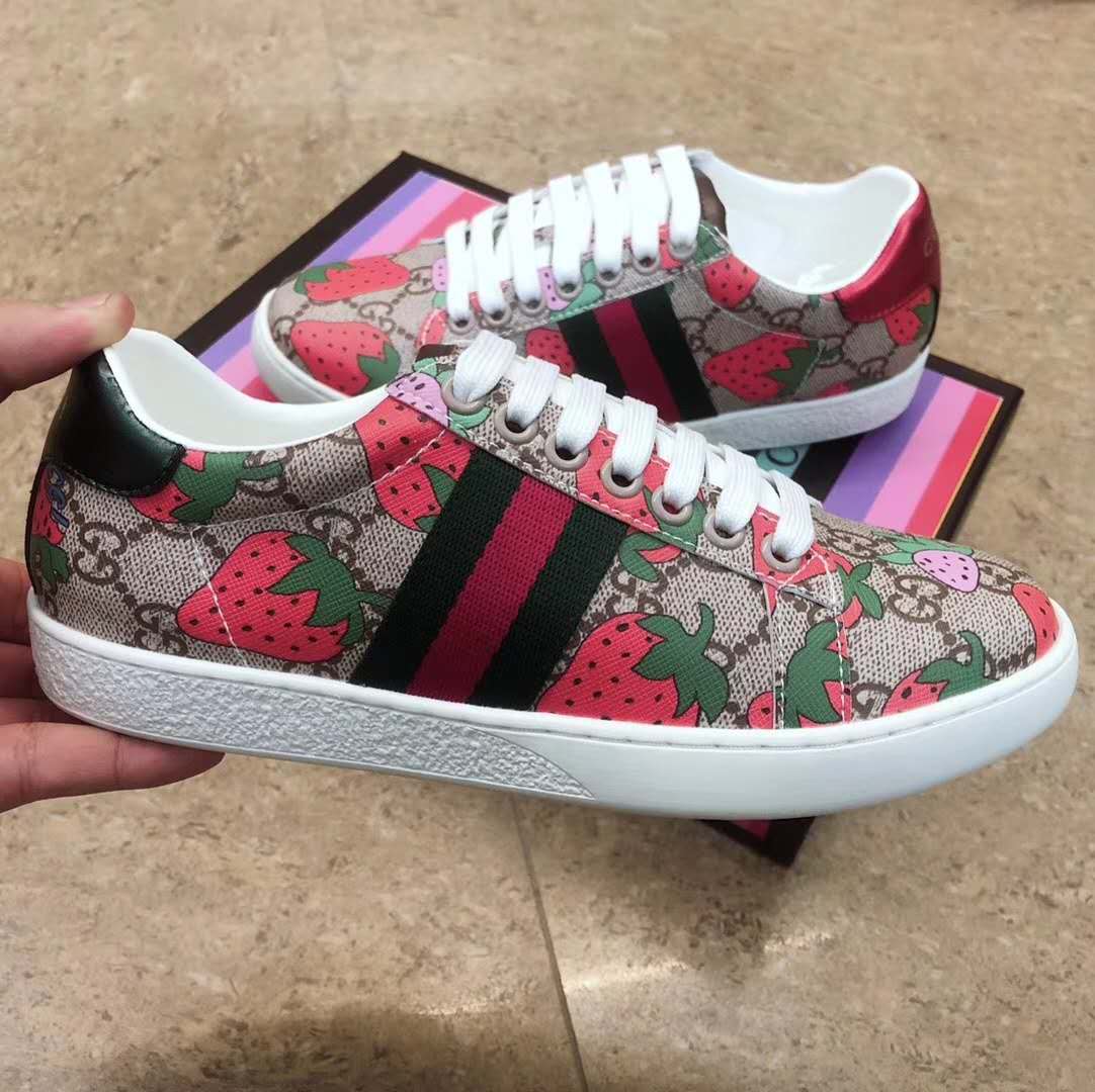 Ezyycart Bags MO-GCI STRAWBERRY ACE Sneaker 033