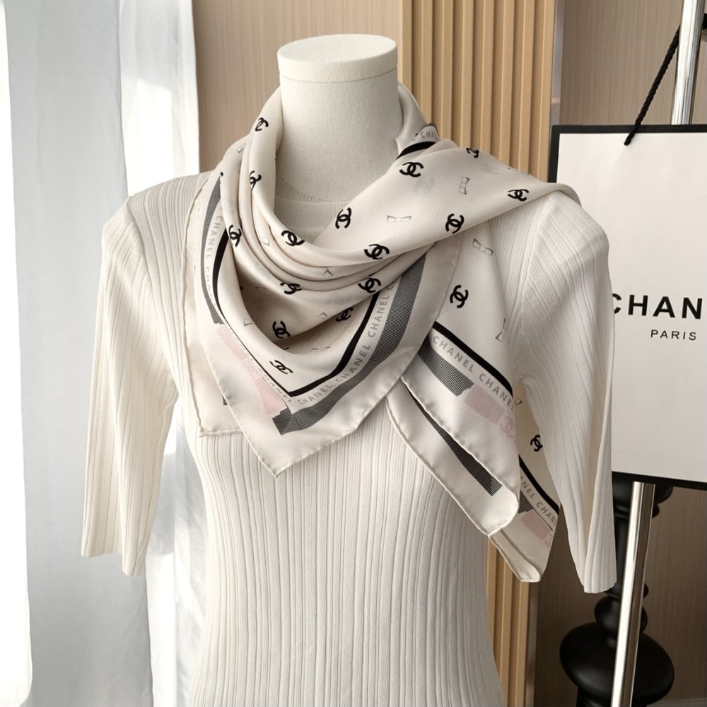 Anum Bags CHL SQUARE SCARF JACQUARD SILK TWILL IN ECRU BLACK AND LIGHT PINK 90CM AAA777 B19447 NAFFT