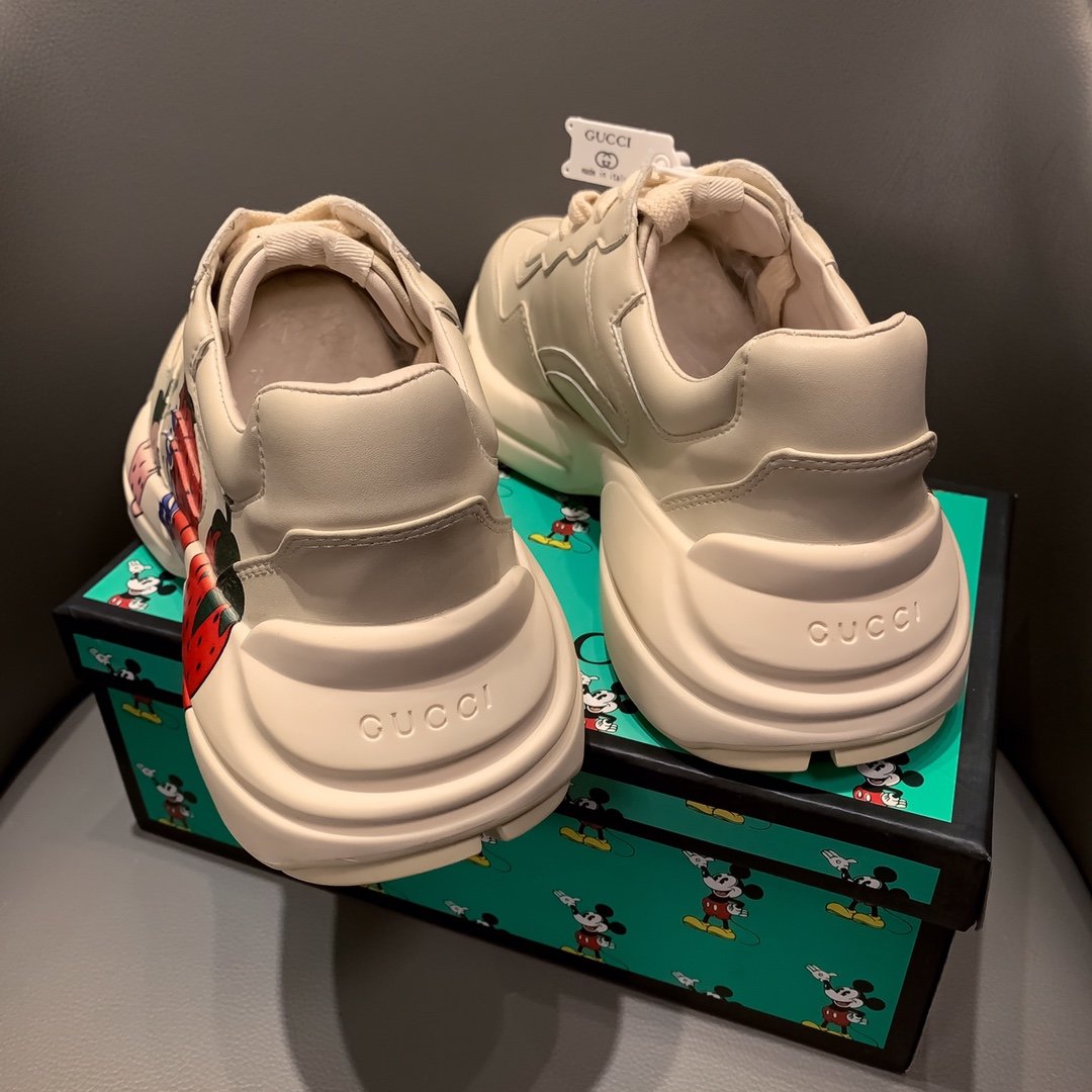 Ezyycart Bags MO-GCI RHYTON VINTAGE TRAINER STRAWWBERRY WHITE SNEAKER 141