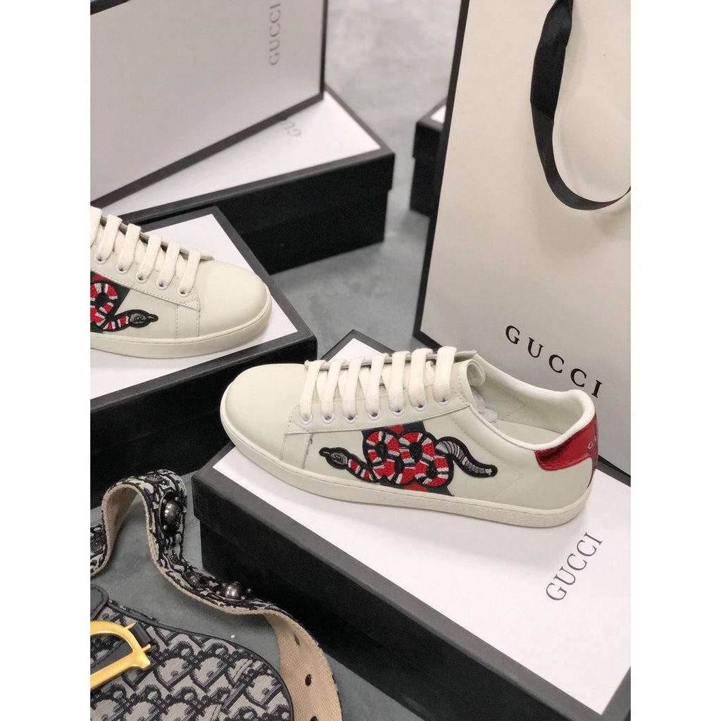 Ezyycart Bags MO-GCI Embroidered Ace Sneaker 080