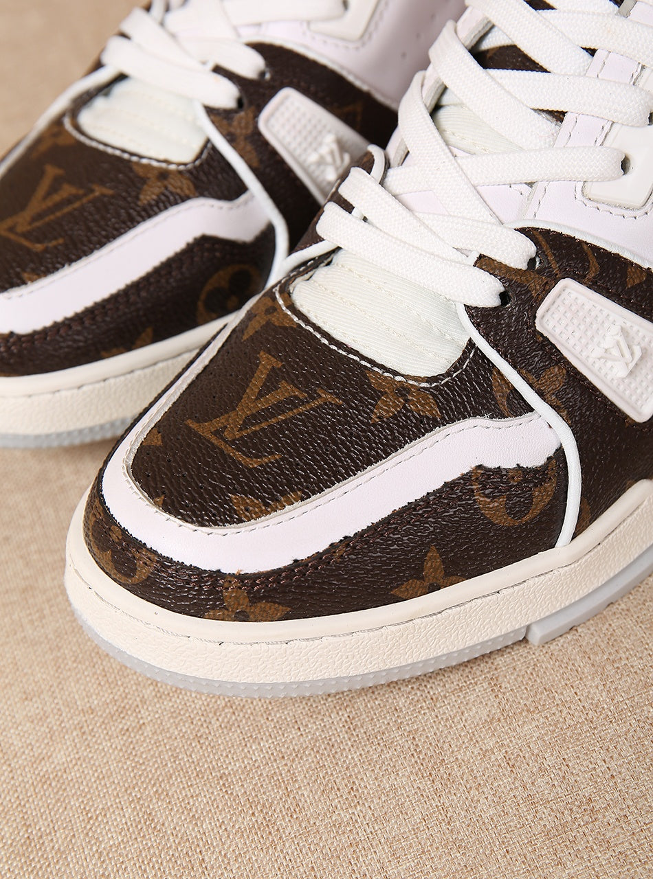 Anum Bags LUV SurfaMO In Monogram Sneaker