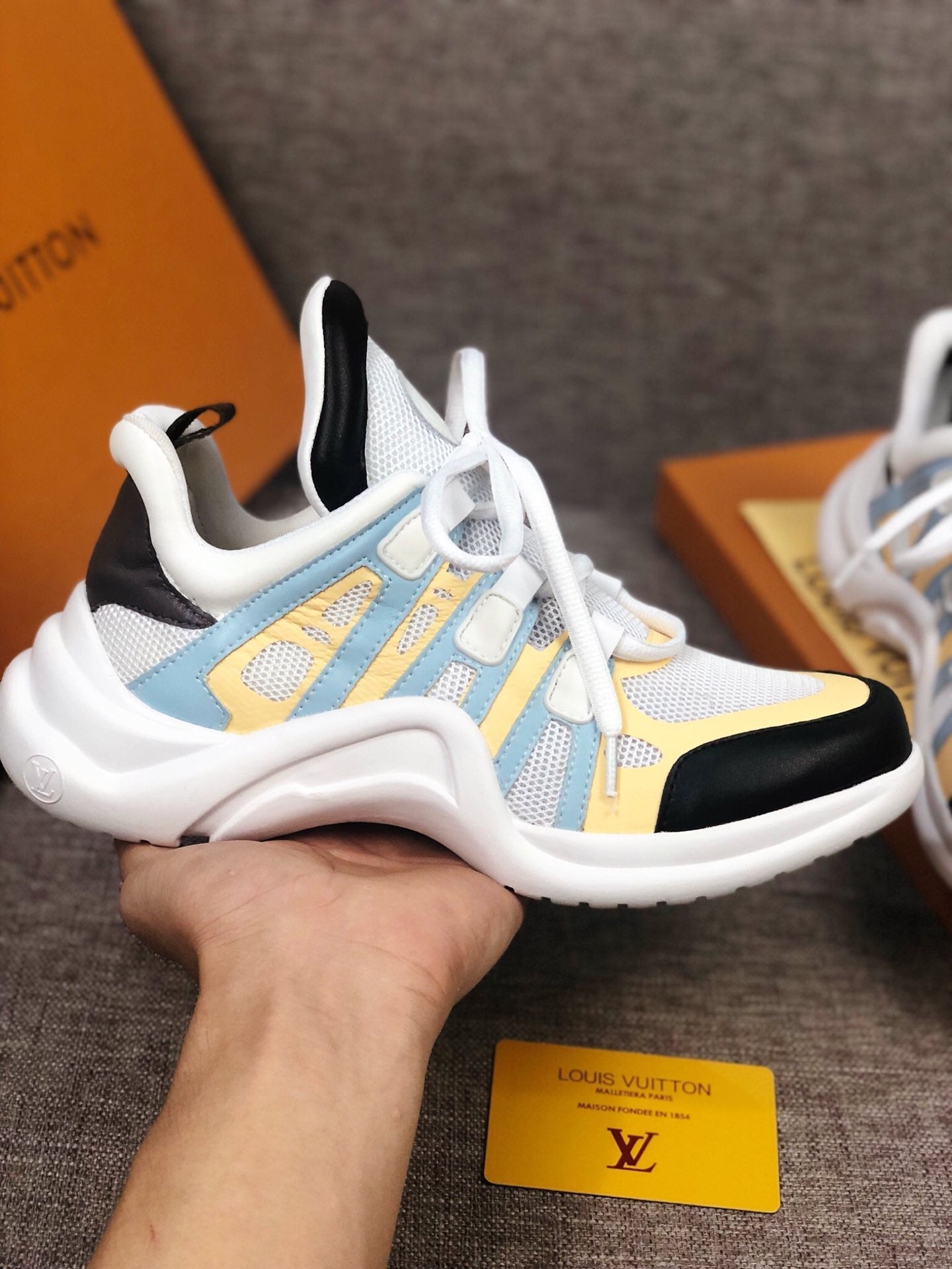 Anum Bags LUV Archlight Black White Yellow Sneaker