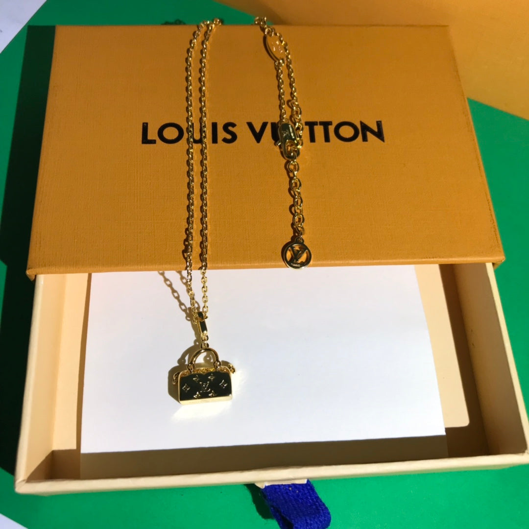 Anum Bags Necklace LUV027