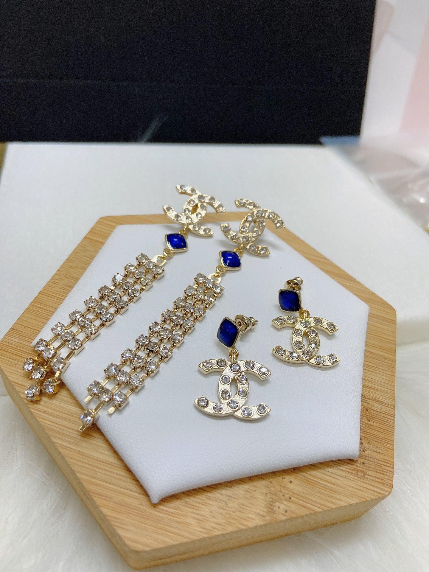 Anum Bags Earring CHL 010