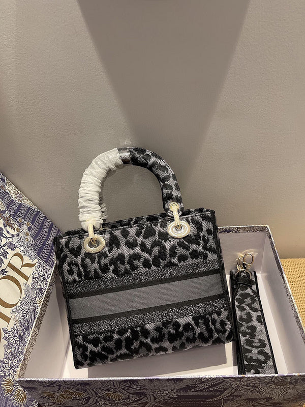 Anum Bags MV - Dir Bags - 2595