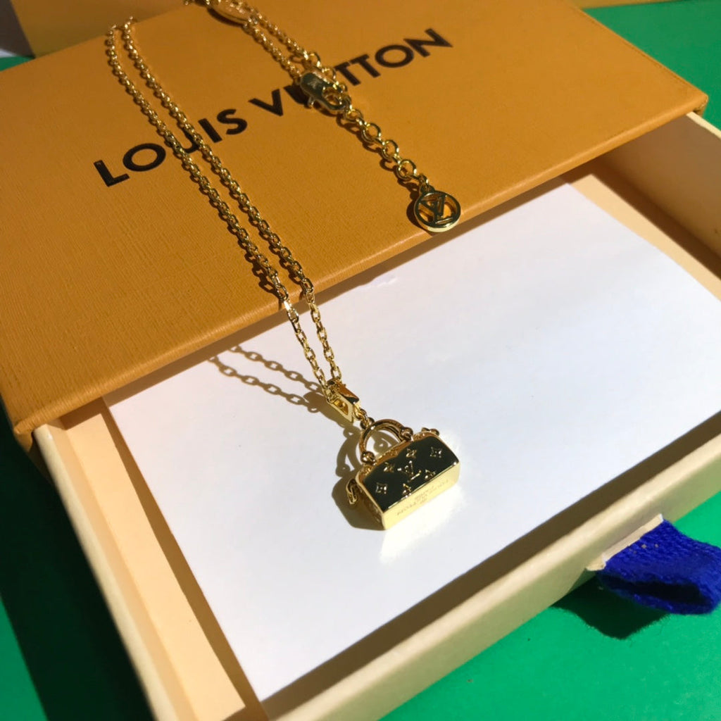 Anum Bags Necklace LUV027