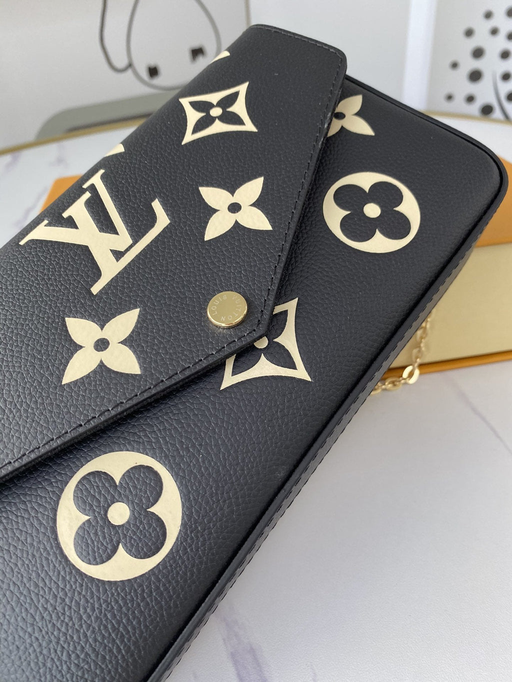 Ezyycart Bags Wallet LUV 082