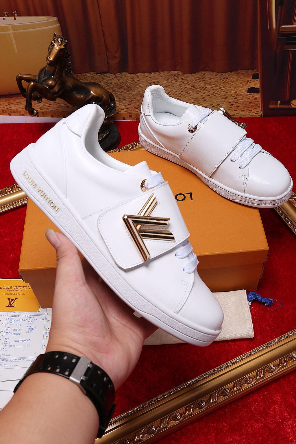 Anum Bags LUV Font Row White Sneaker