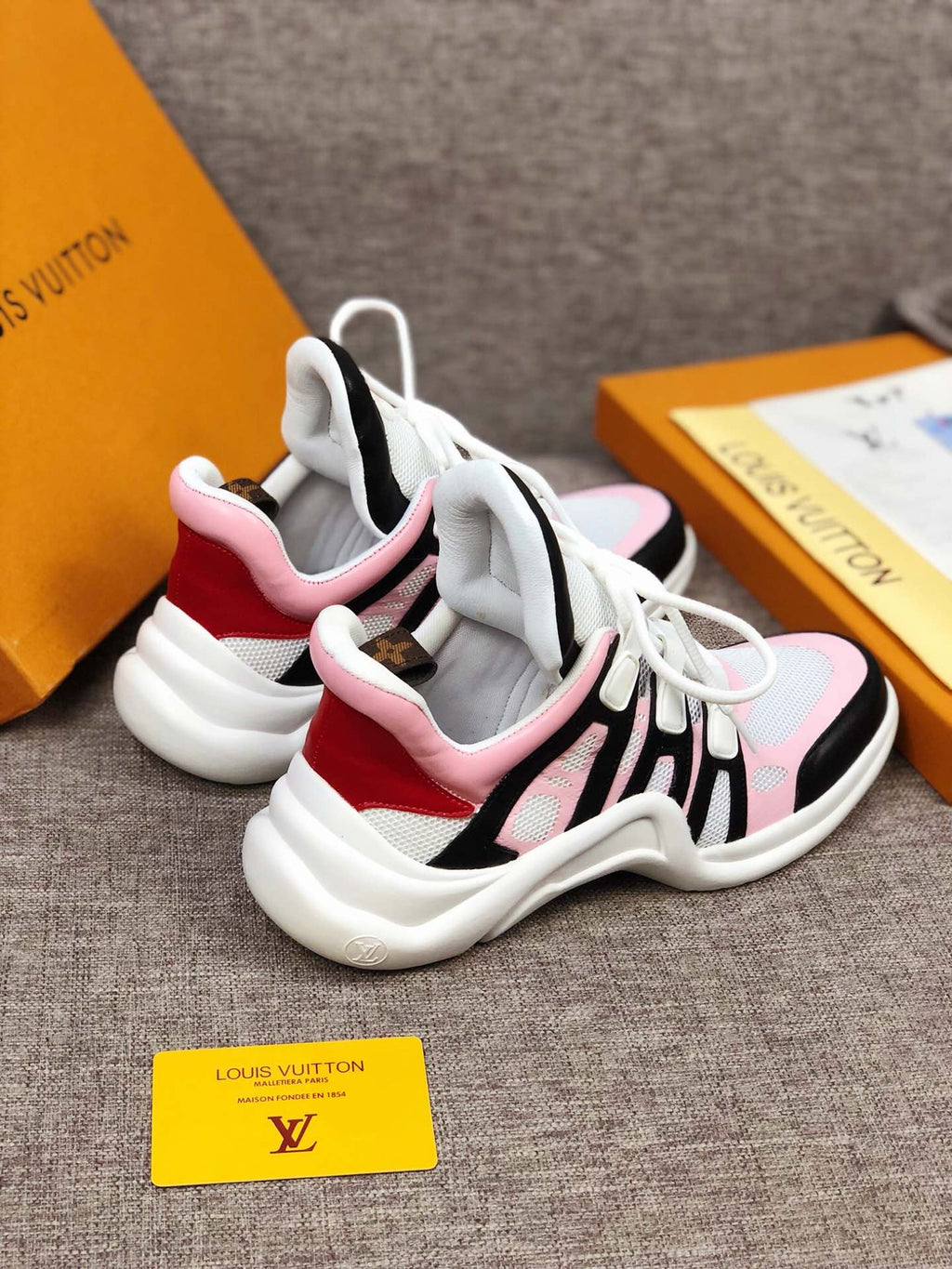 Anum Bags LUV Archlight Pink Black Sneaker