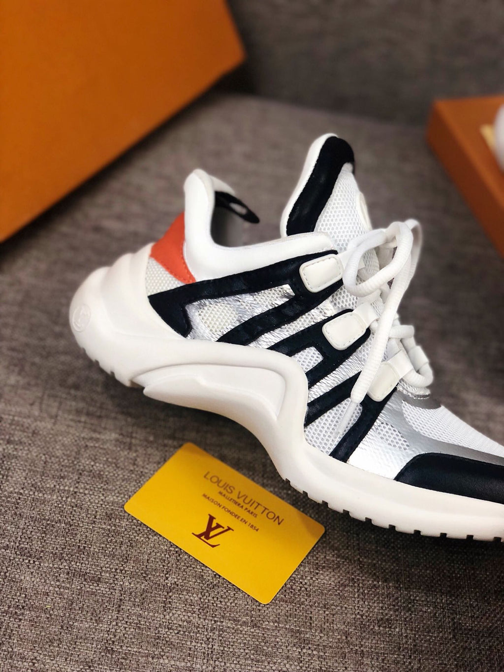 Anum Bags LUV Archlight White Black Orange Sneaker