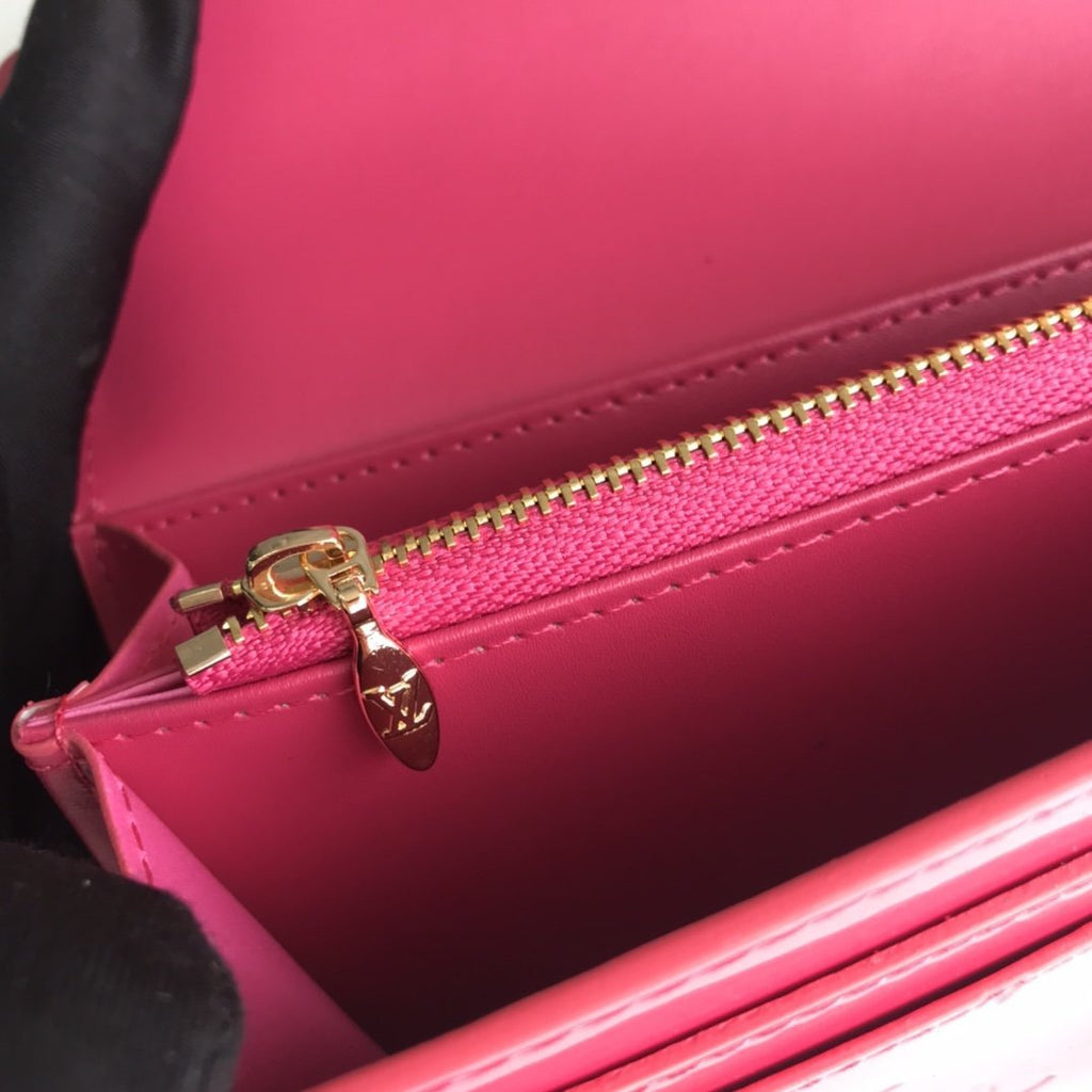 Anum Bags Wallet LUV 004