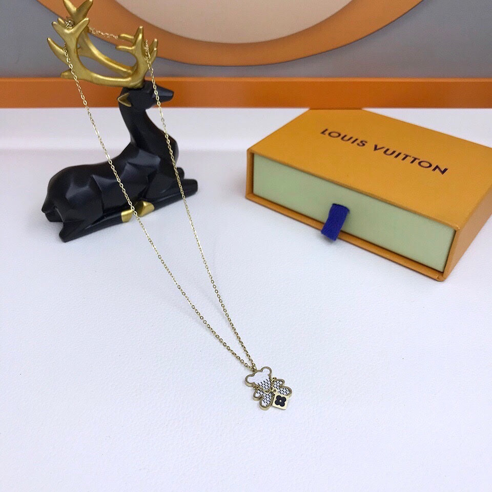 Anum Bags Necklace LUV009