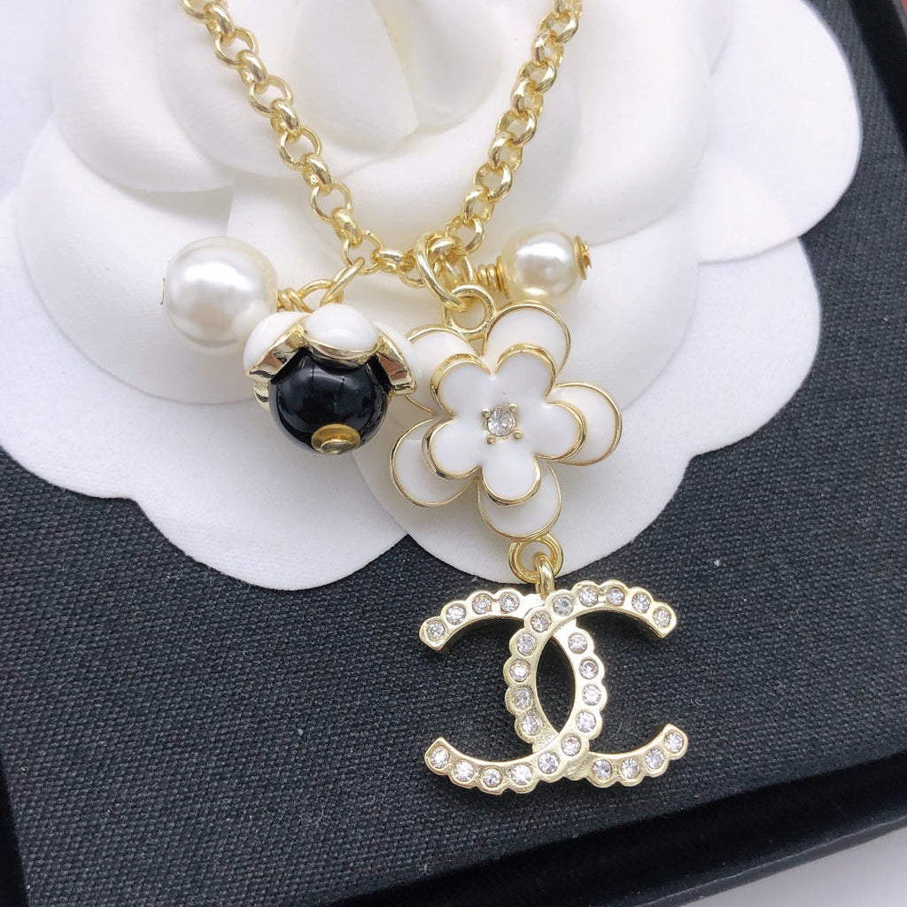 Anum Bags MO -Necklace CHL006