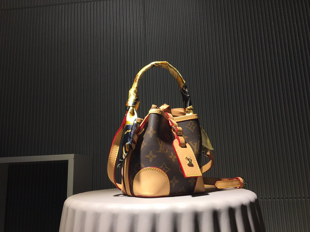 Anum Bags Elite Carryalls