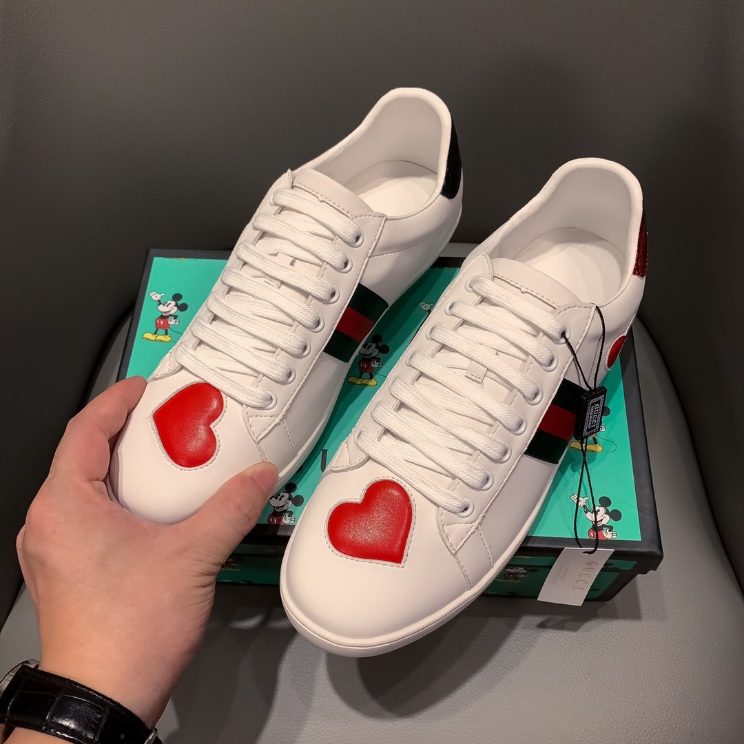 Ezyycart Bags MO-GCI ACE LEATHER SNEAKER WITH HEART 108