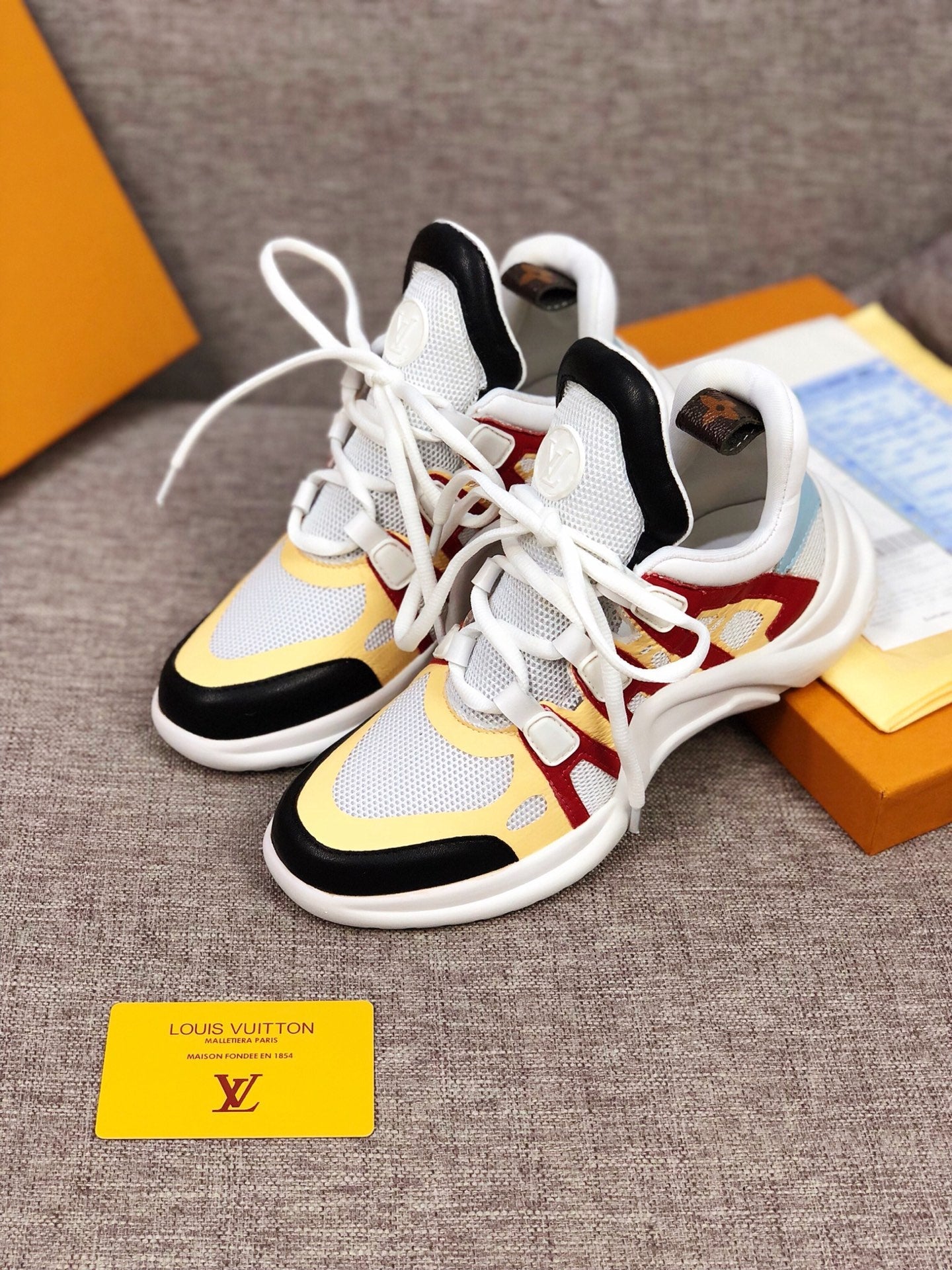Anum Bags LUV Archlight Red Yellow Sneaker