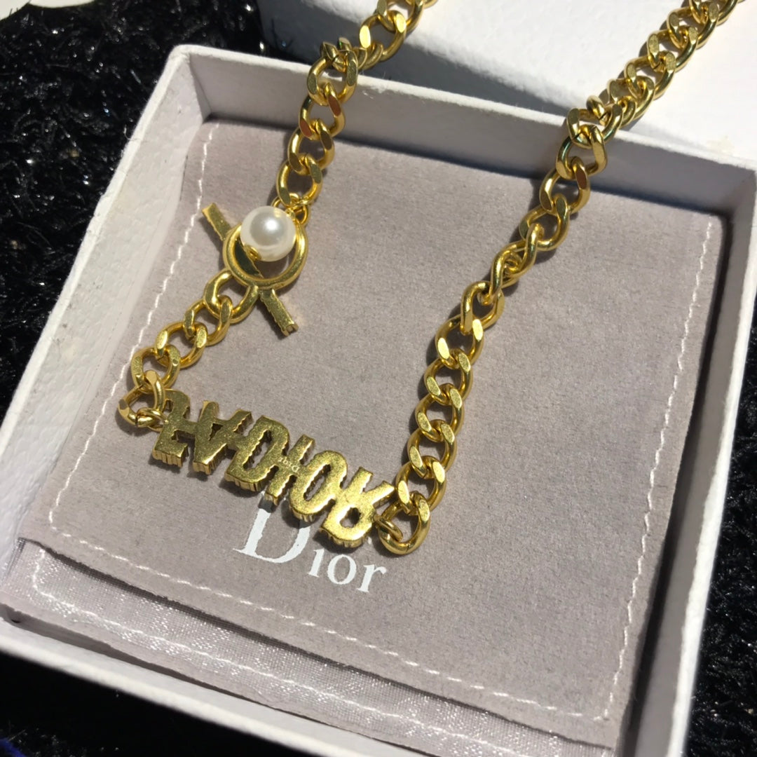 Anum Bags Necklace DIR012