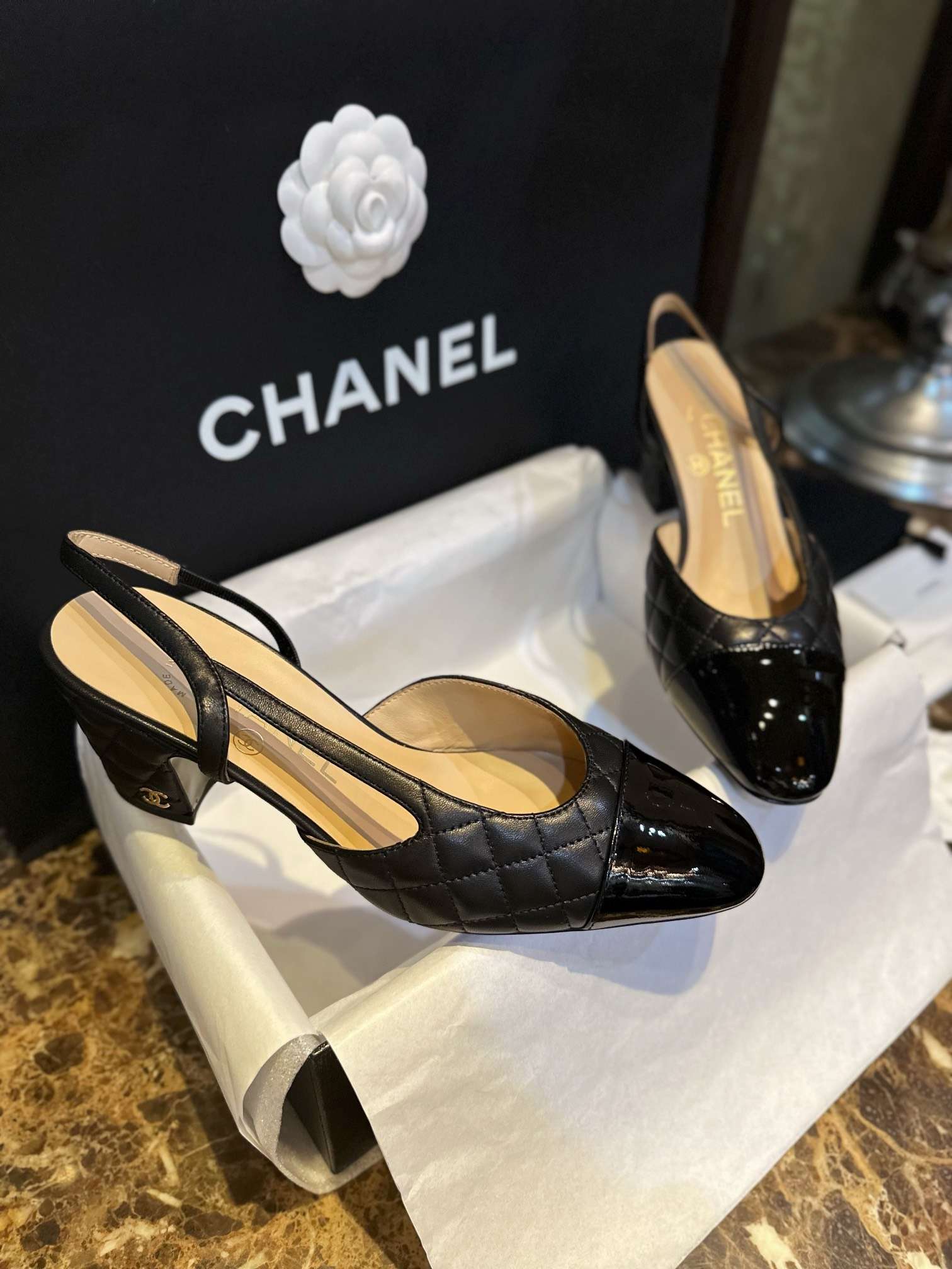Anum Bags CHL PATENT SLINGBACK PUMPS BLACK