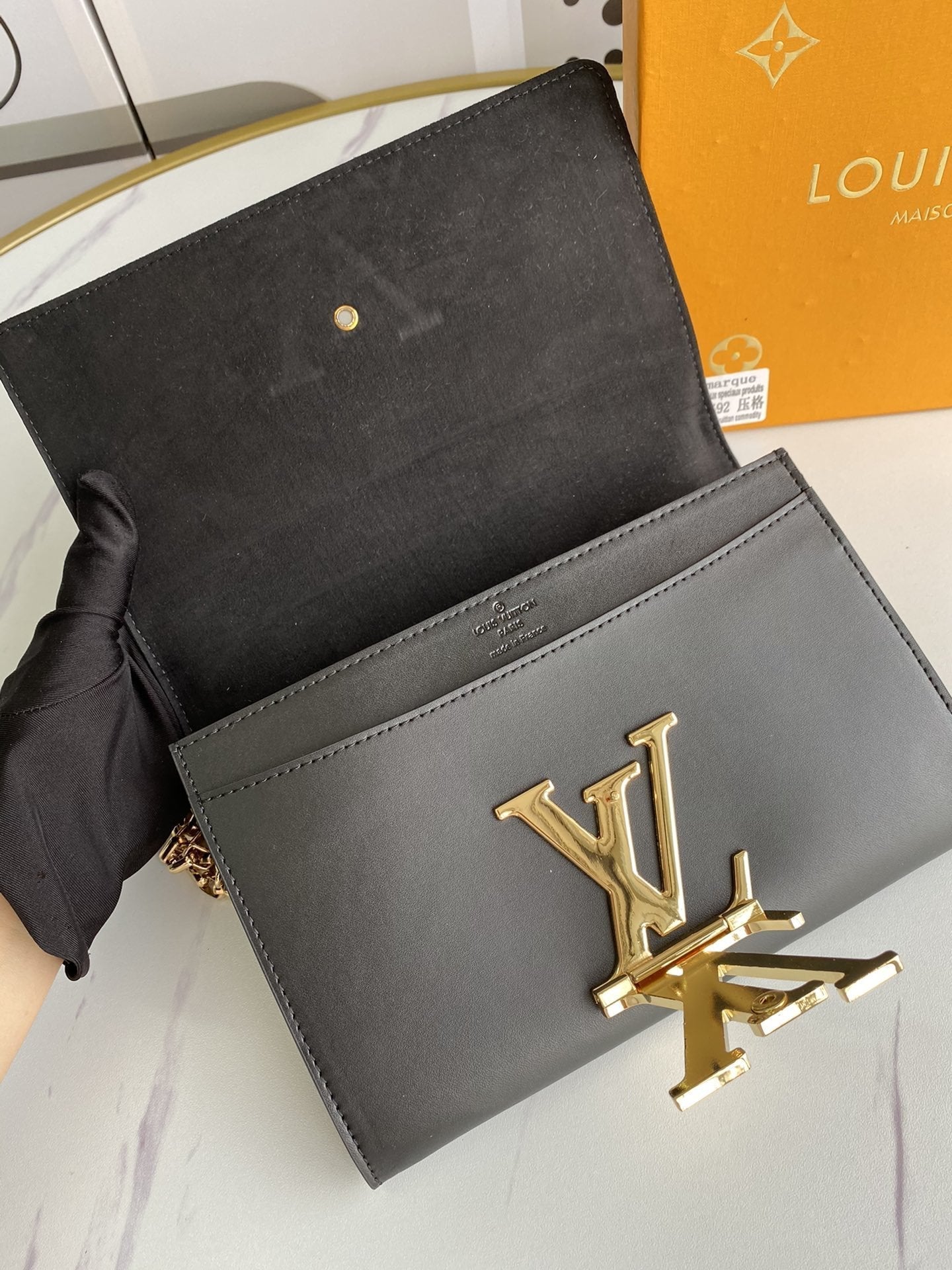 Anum Bags Wallet LUV 057