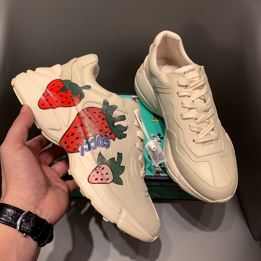 Ezyycart Bags MO-GCI RHYTON VINTAGE TRAINER STRAWWBERRY WHITE SNEAKER 141