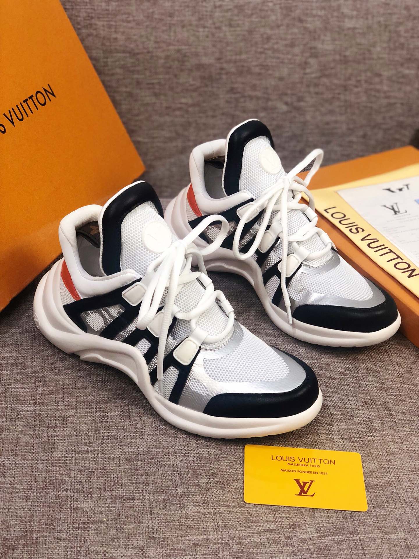 Anum Bags LUV Archlight White Black Orange Sneaker