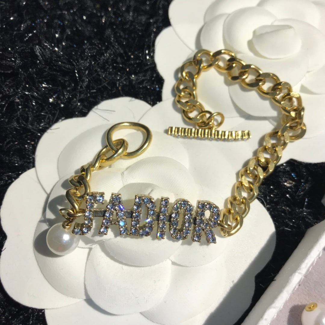 Anum Bags Necklace DIR012