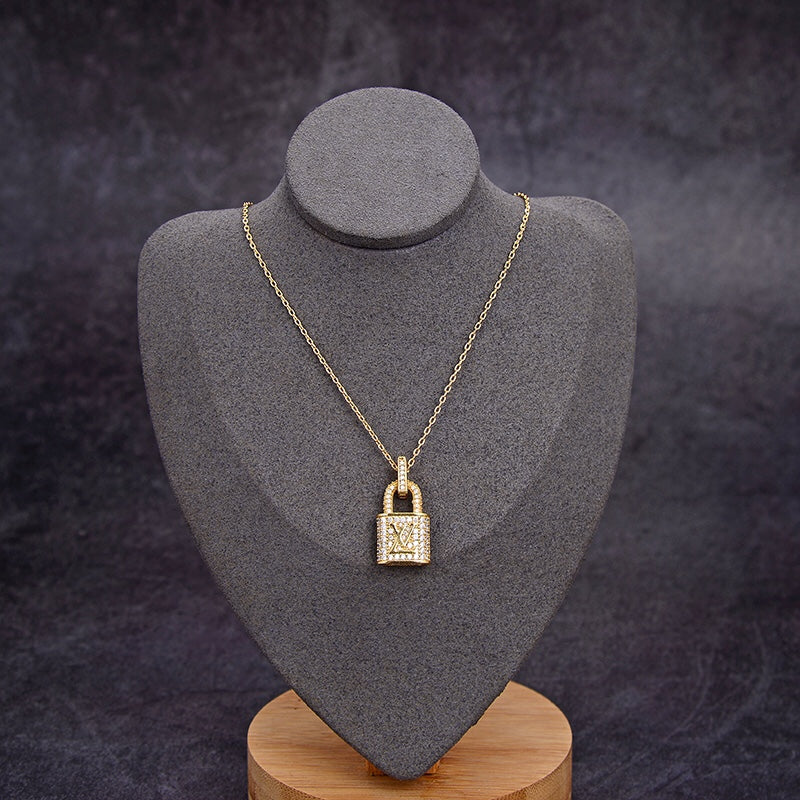 Anum Bags Necklace LUV025