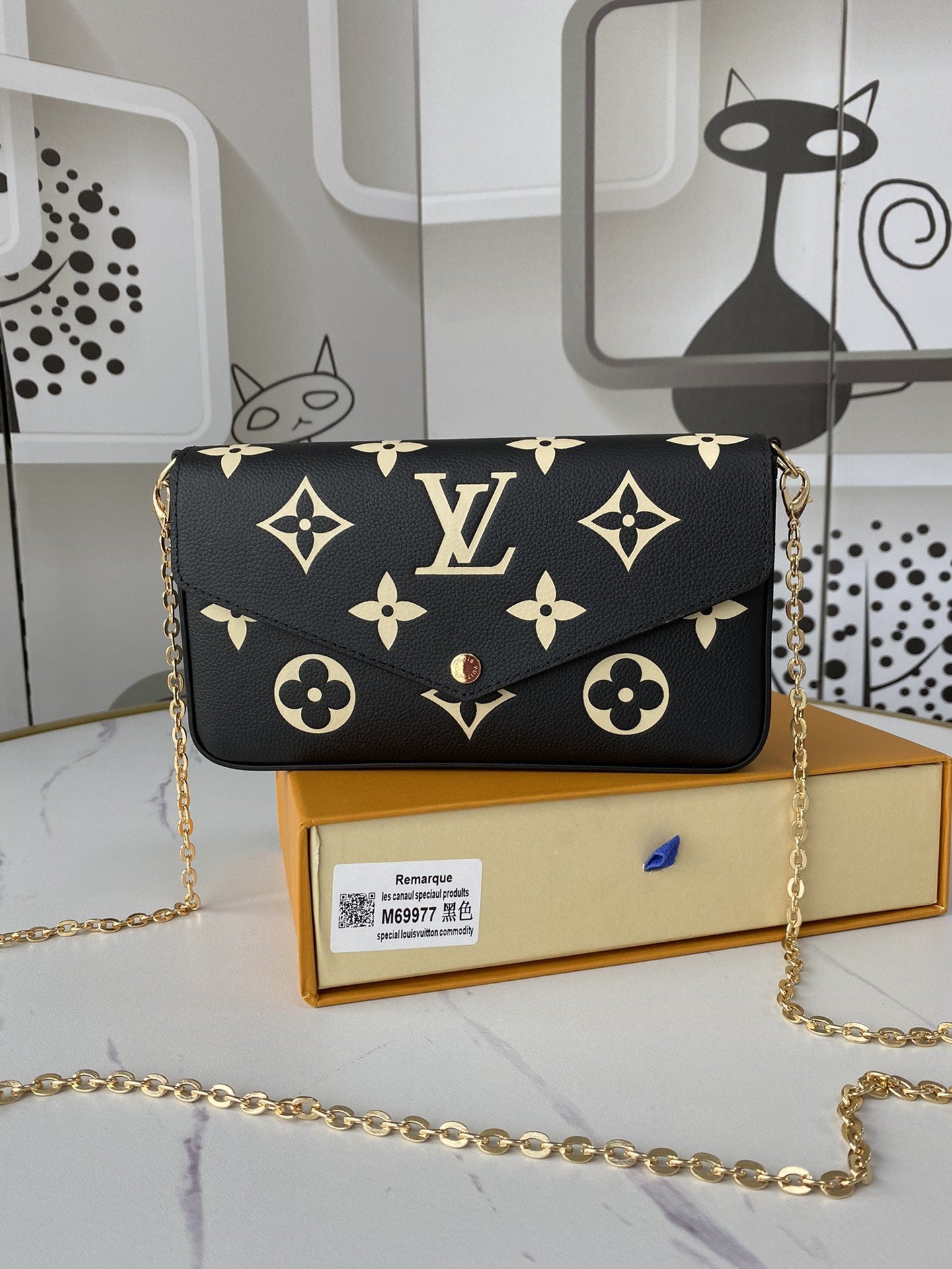 Ezyycart Bags Wallet LUV 082