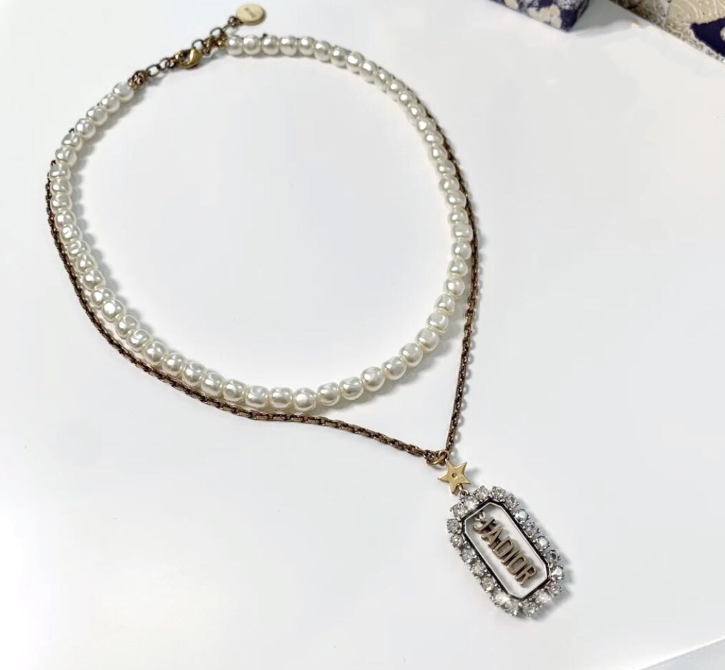 Anum Bags Necklace DIR021