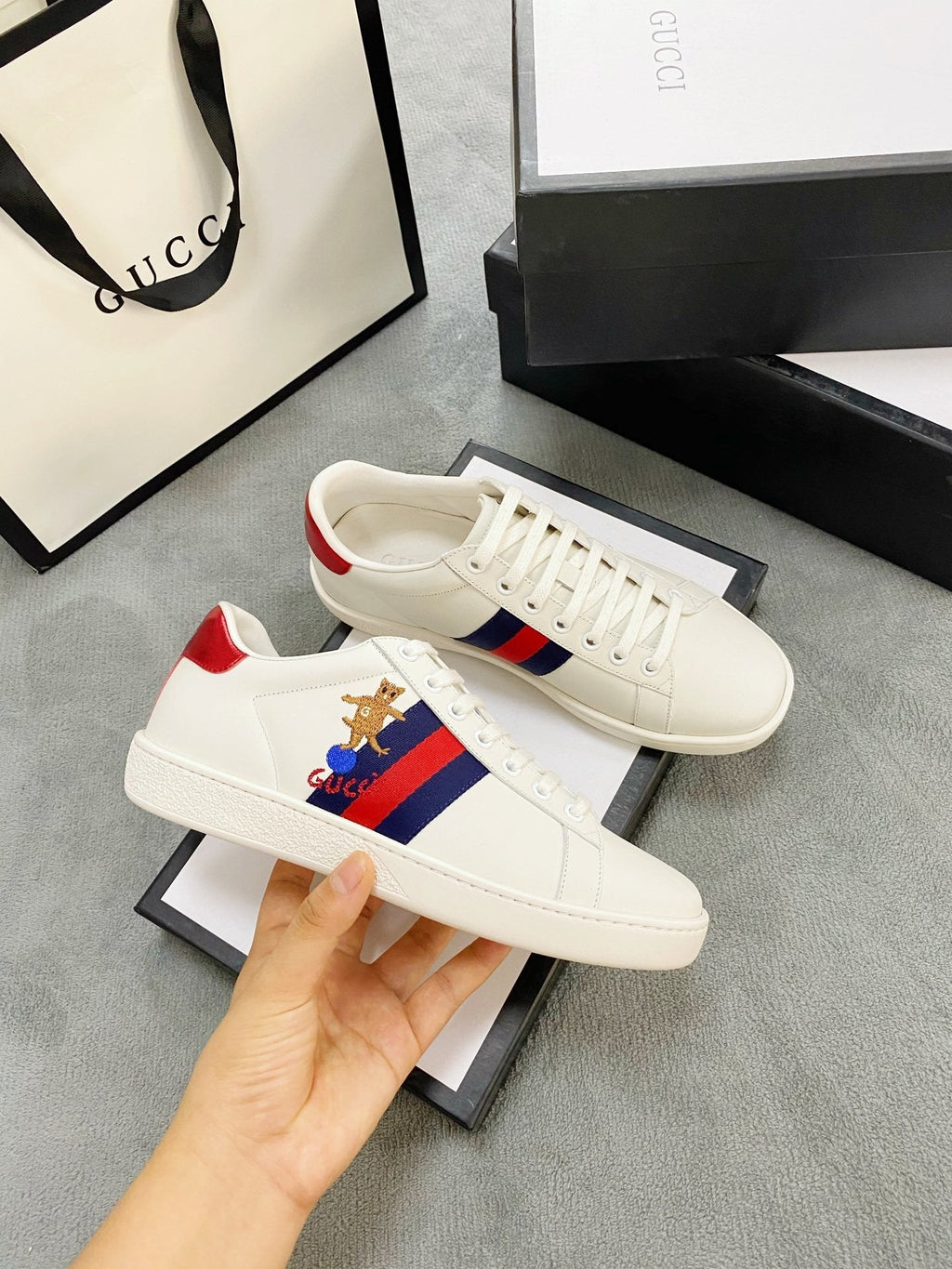 Ezyycart Bags MO-GCI Ace monkey Sneaker 076