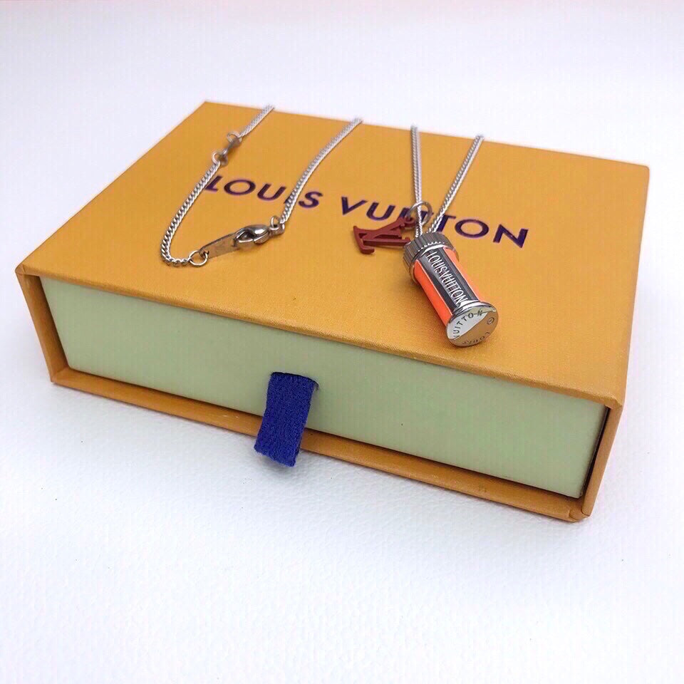 Anum Bags Necklace LUV004