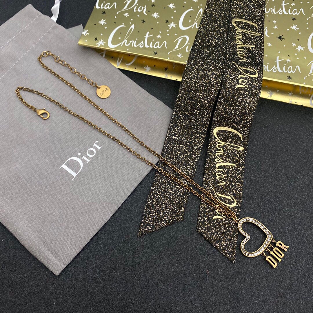Anum Bags Necklace DIR002