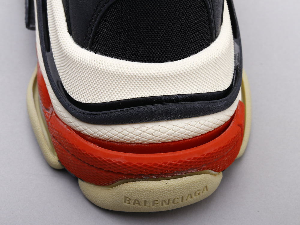 Ezyycart Bags Bla Triple S Black and Red Sneaker