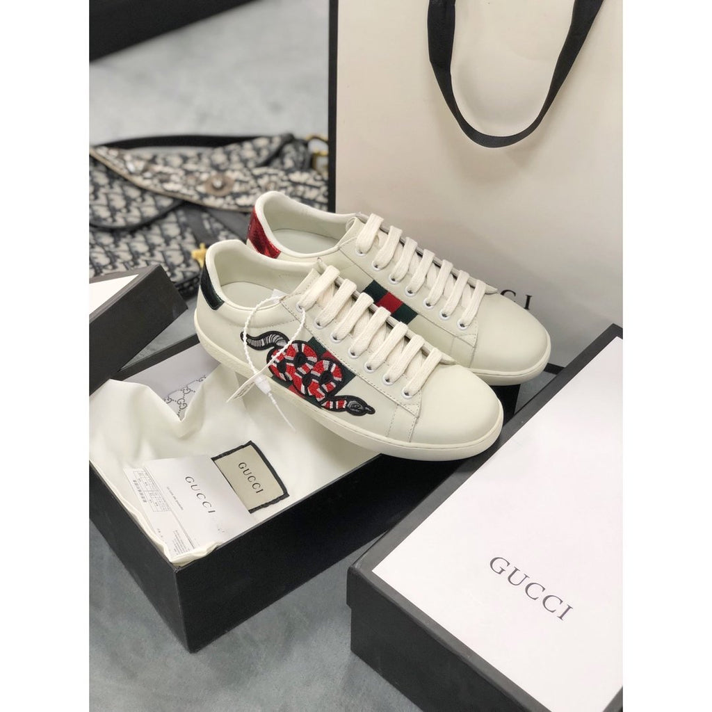 Ezyycart Bags MO-GCI Embroidered Ace Sneaker 080