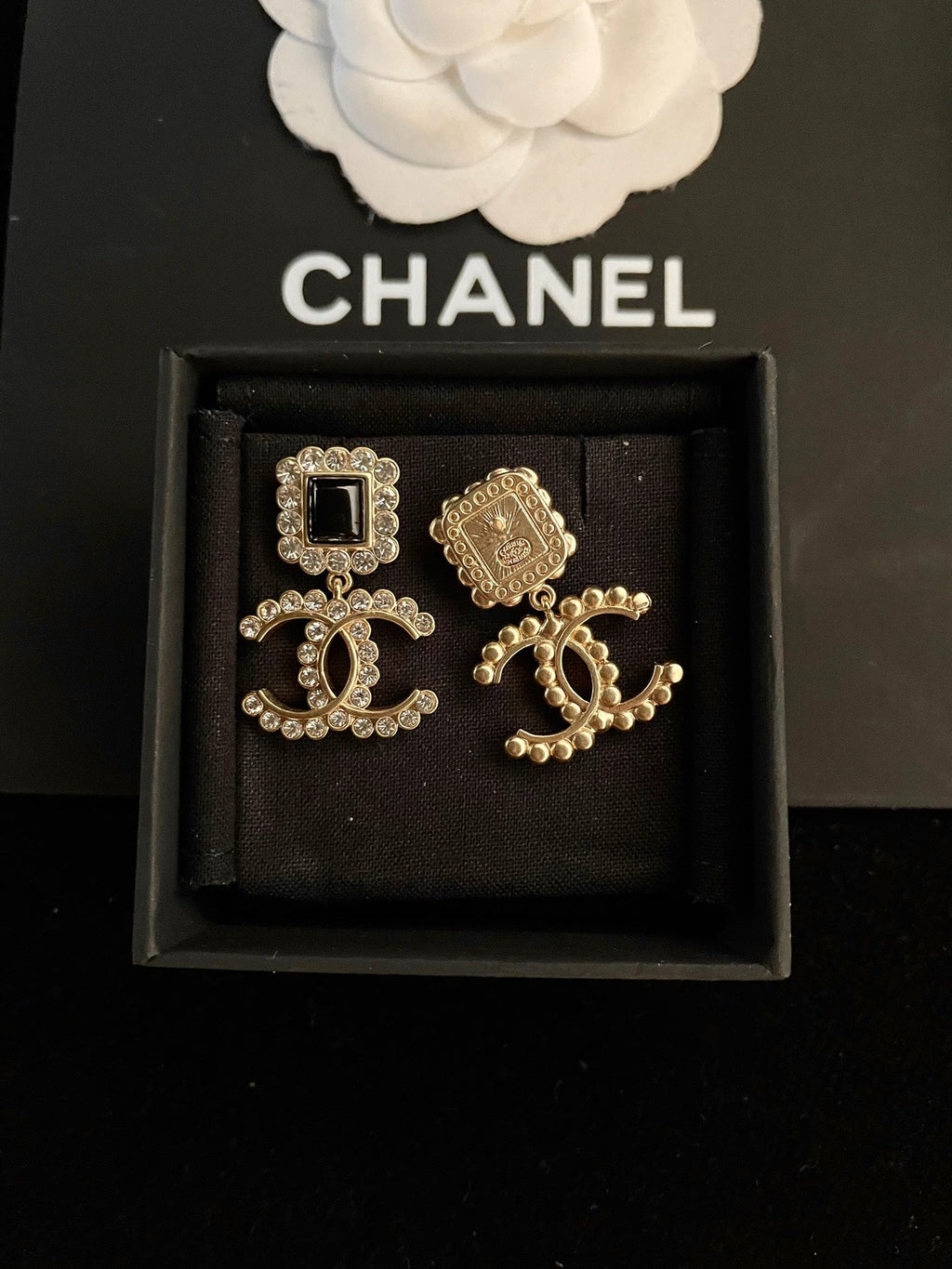 Anum Bags Earring CHL 011