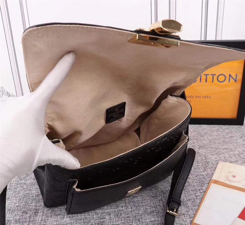 Anum Bags Bags LUV 044