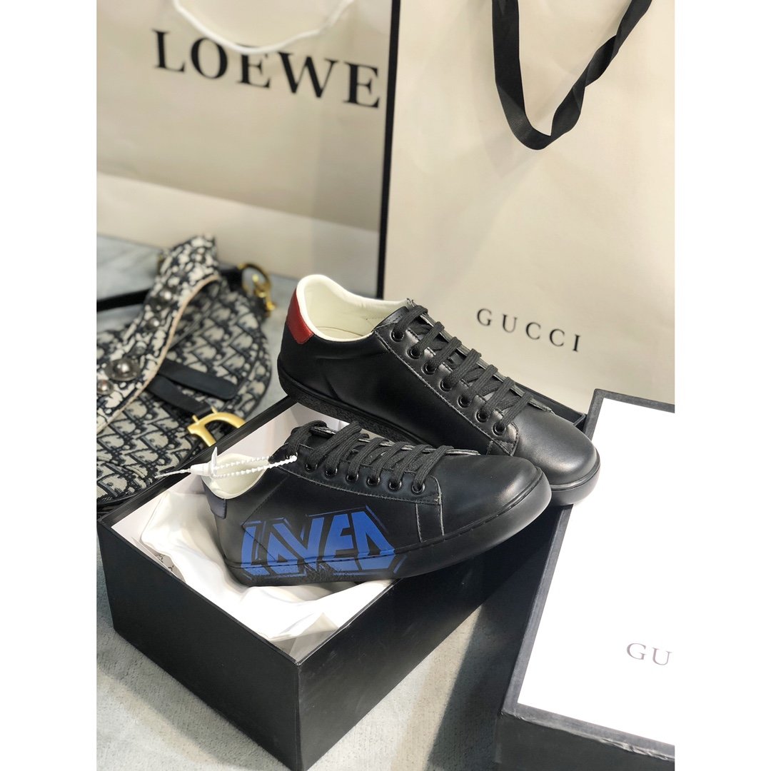 Ezyycart Bags MO-GCI Ace with loved black Sneaker 102