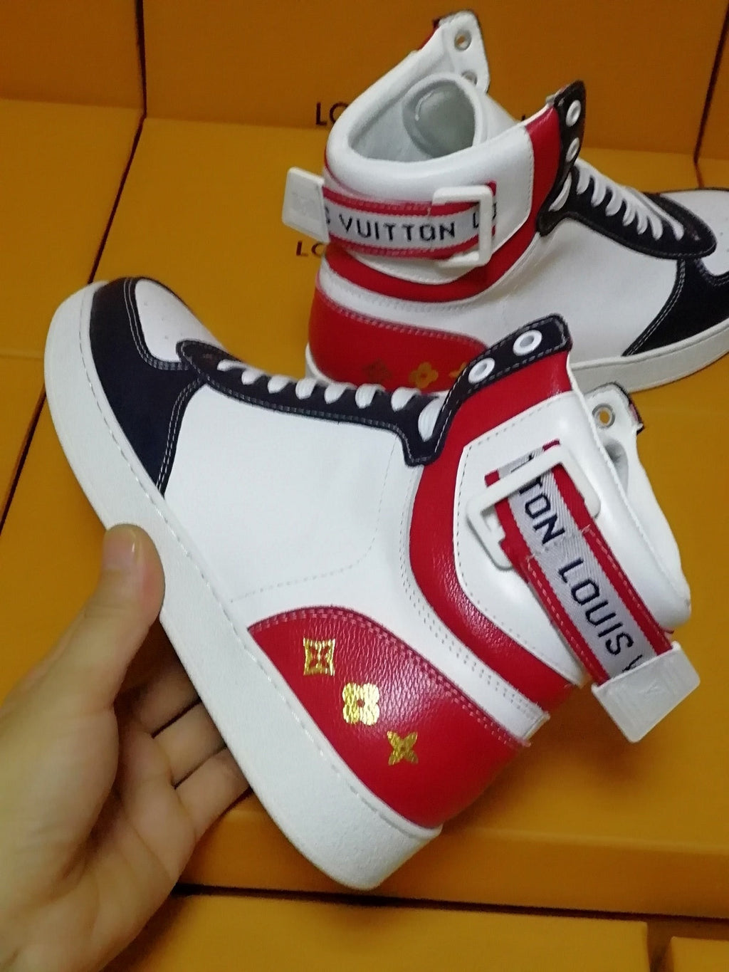 Anum Bags Luv Rivoli Black Red Sneaker